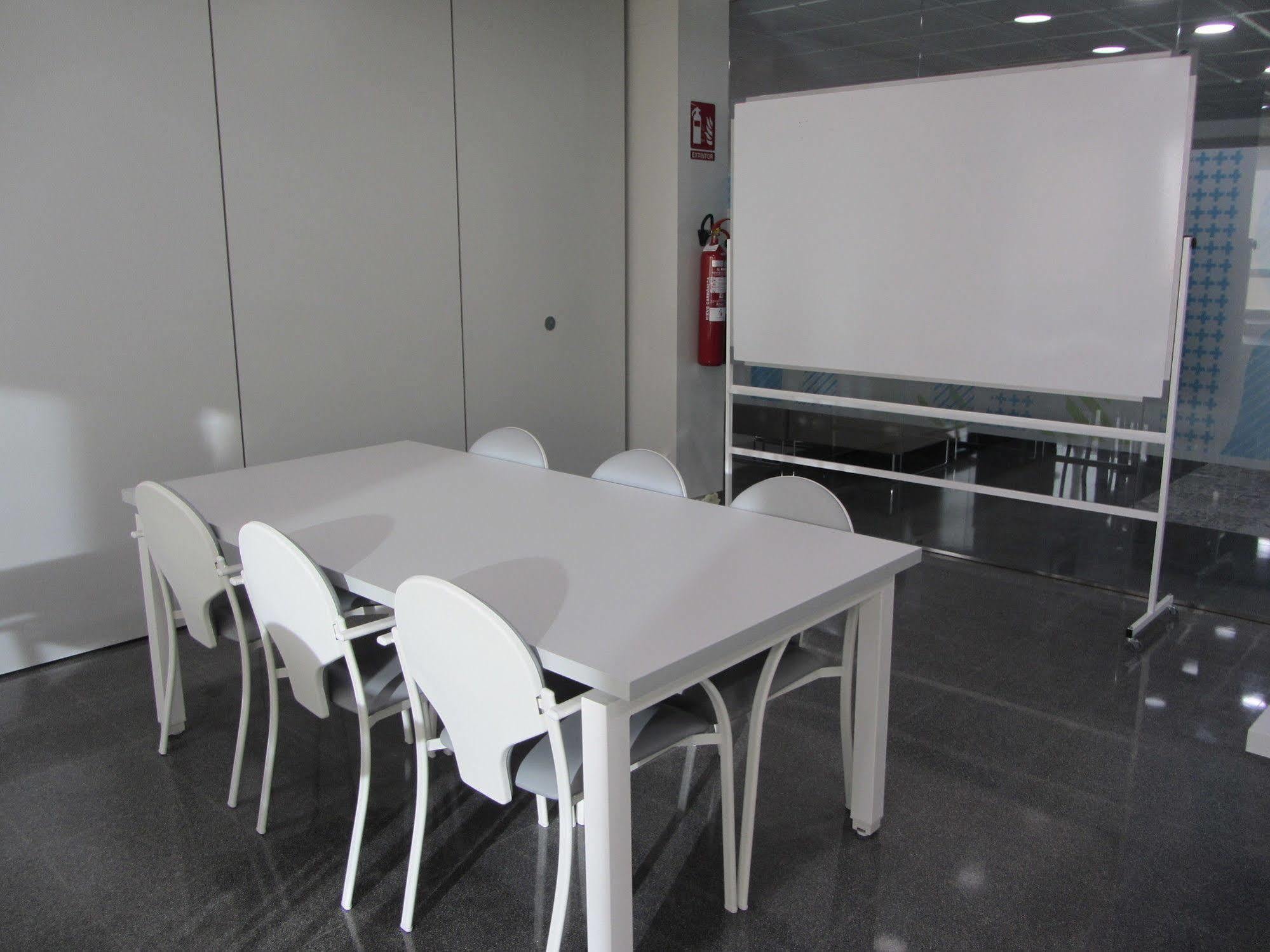 Residencia Universitaria Resa Erasmo Μαδρίτη Εξωτερικό φωτογραφία
