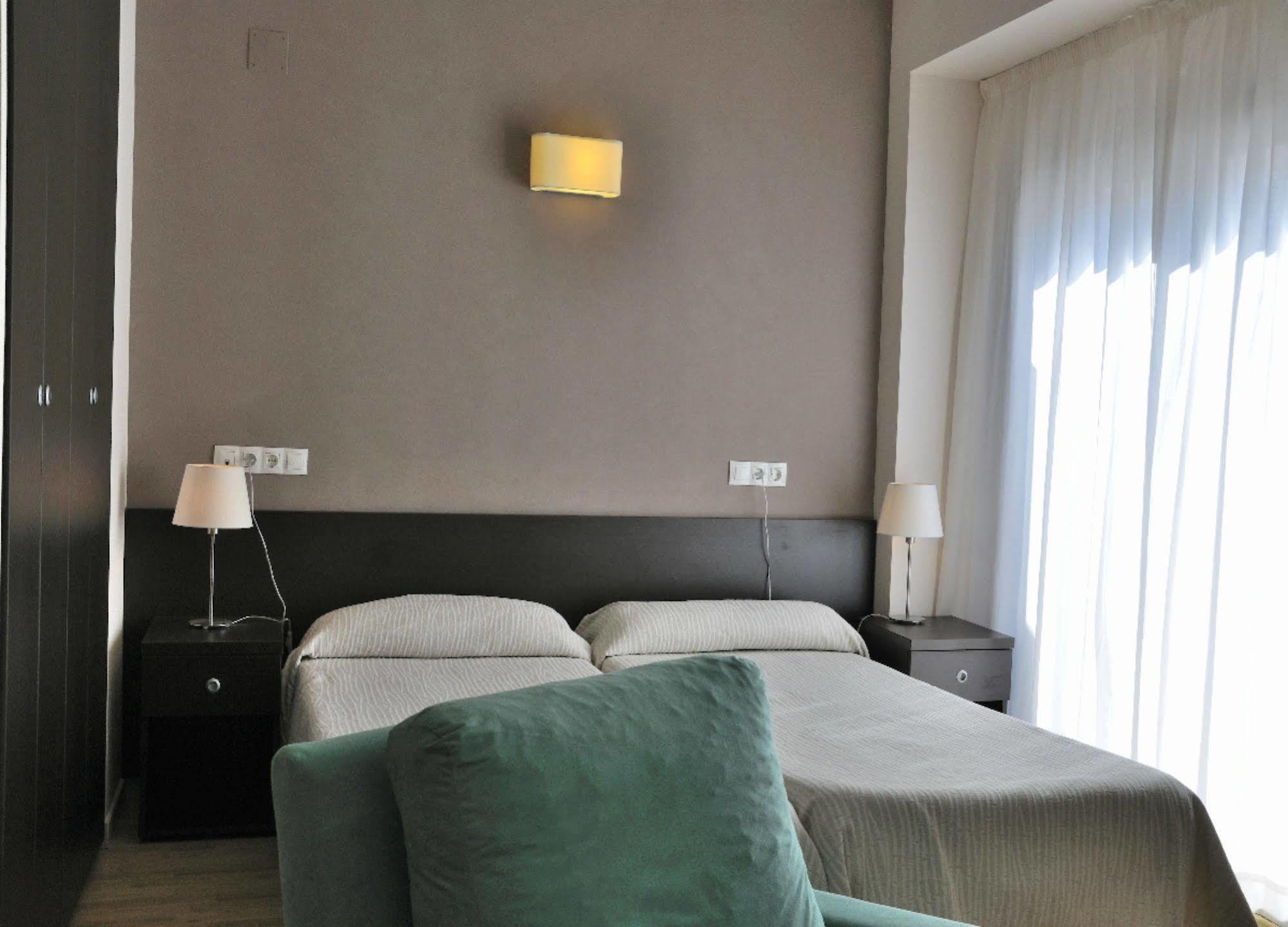 Residencia Universitaria Resa Erasmo Μαδρίτη Εξωτερικό φωτογραφία